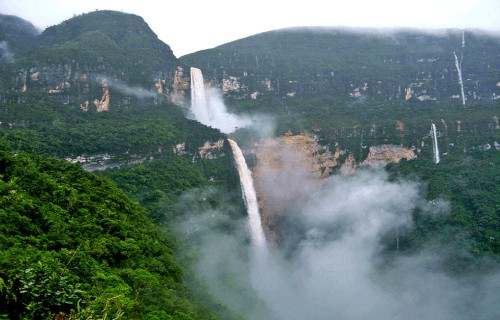 Earth's Many Stunning Waterfalls